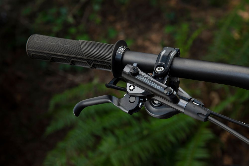 Спирачен лост Shimano Deore BL-M6100 десен
