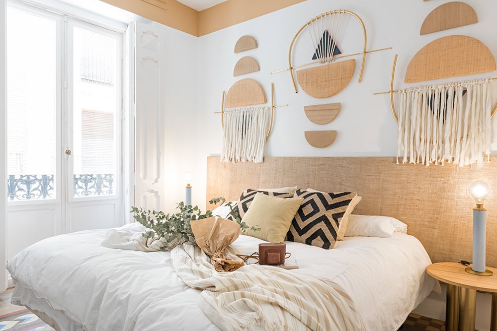 boho-wall-decor-ideas boho-wall-decor-ideas boho bedrooms 51 Boho Bedrooms With Ideas, Tips And Accessories To Help You Design Yours boho wall decor ideas