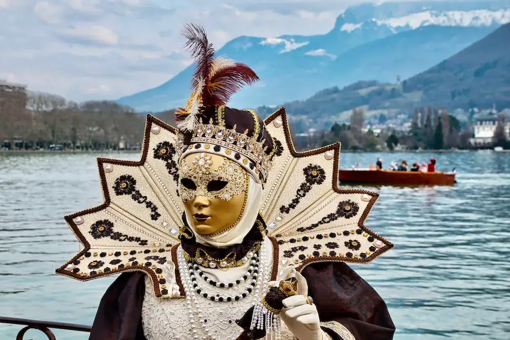Mehr über den Artikel erfahren Carnaval Venitien d’Annecy