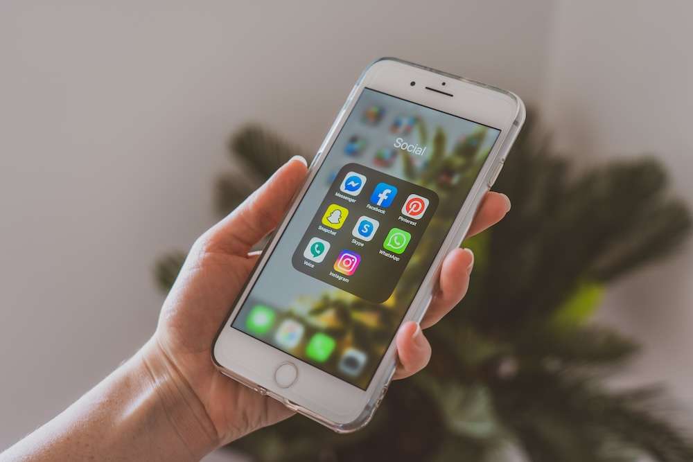 Understanding-the-Integration-of-Instagram-Snapchat-or-WhatsApp-Calls-with-iPhone-Call-History