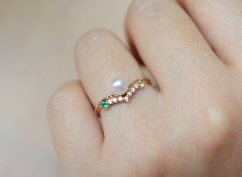 Akoya Pearl Ring with Emerald and Peridot - Lauren - Image 4