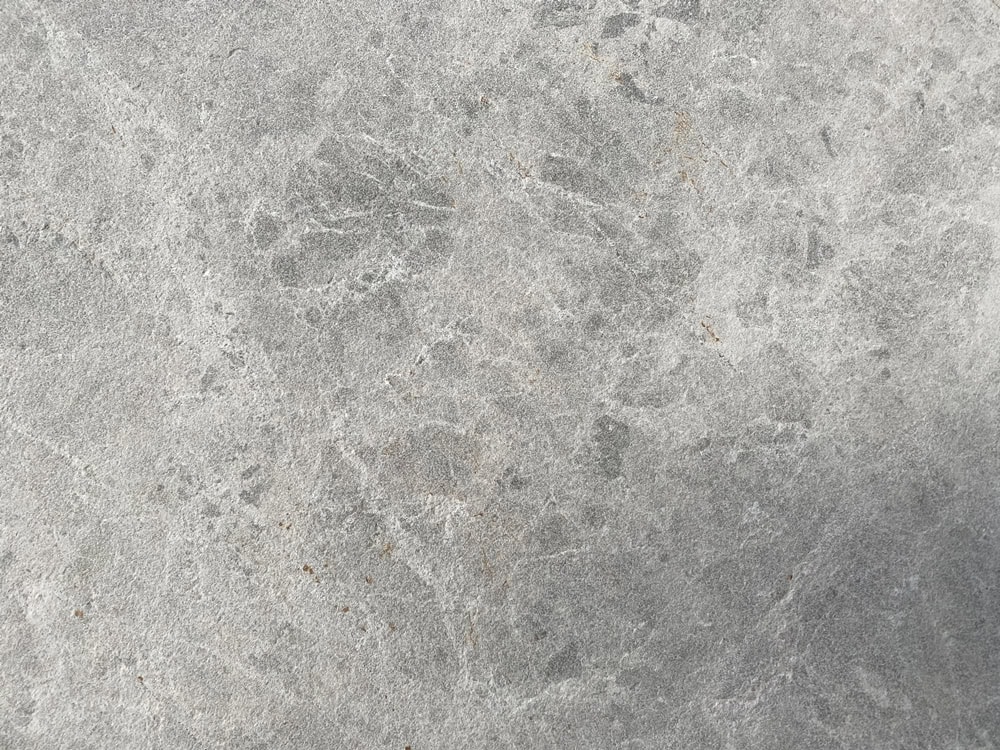 Mia limestone tumbled