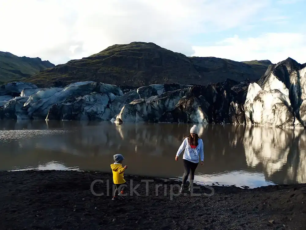 Ruta circular de 10 días por Islandia con niños_Sólheimajökull_ClickTrip Qué ver en Islandia en 10 días con niños: ruta en coche completa_Sólheimajökull_ClickTrip