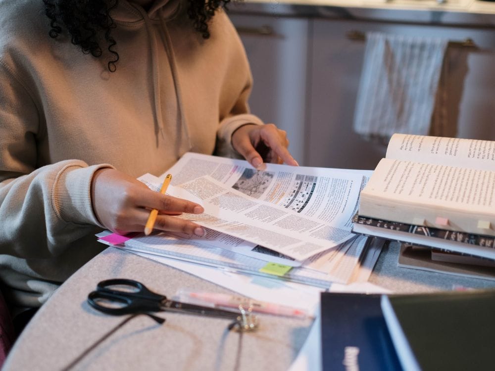 Reading the IELTS band score listening table sensibly