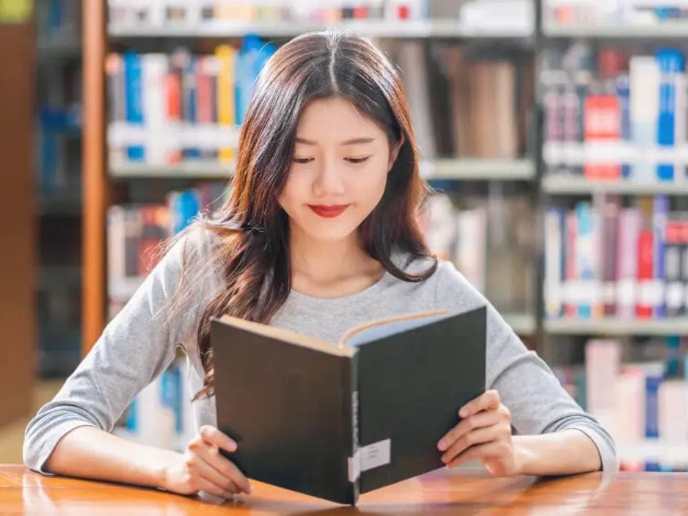 Why Consider English Centers in Tan Phu District?