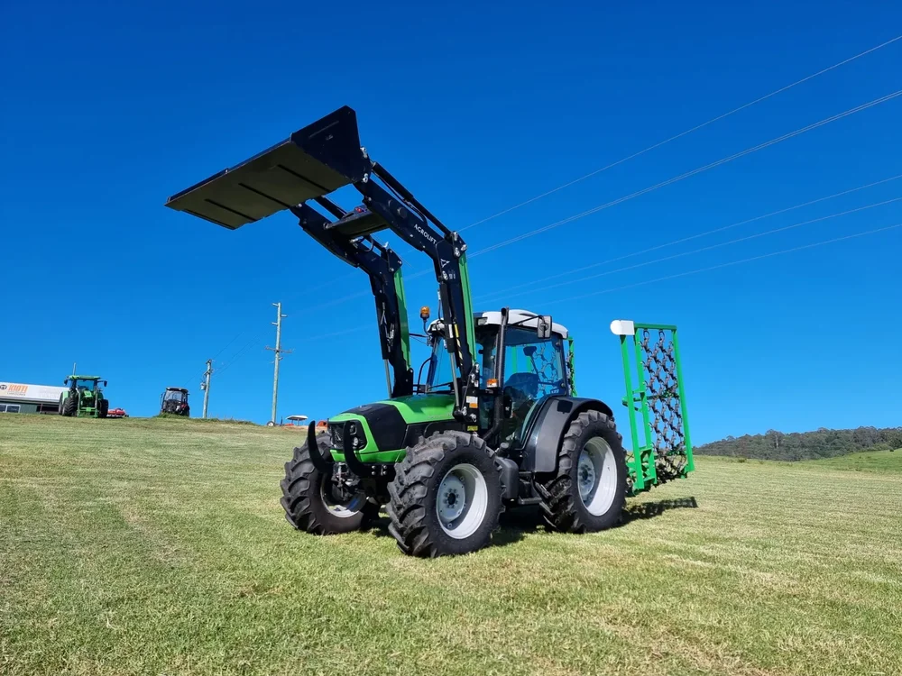 SOLD - Deutz Agrofarm 115G Tractor with Loader - Special Price - Image 3