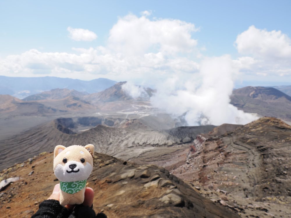 阿蘇中岳山頂からの景色