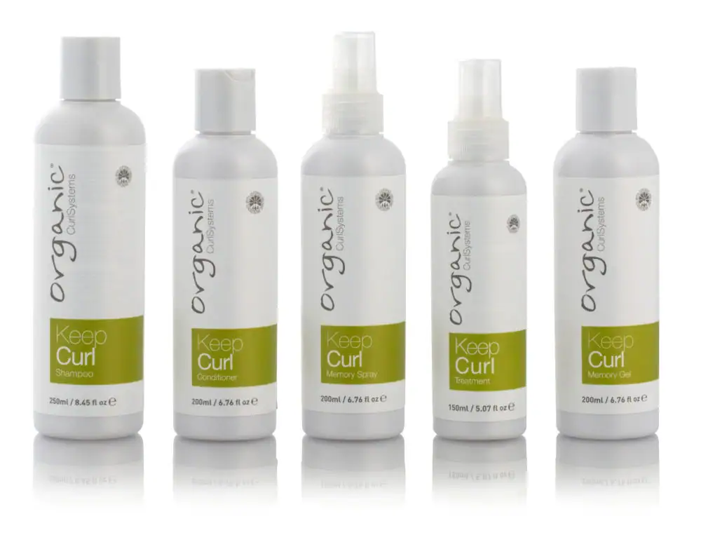 Organic Keep Curl haarverzorgingsproducten voor krullend haar op witte achtergrond.