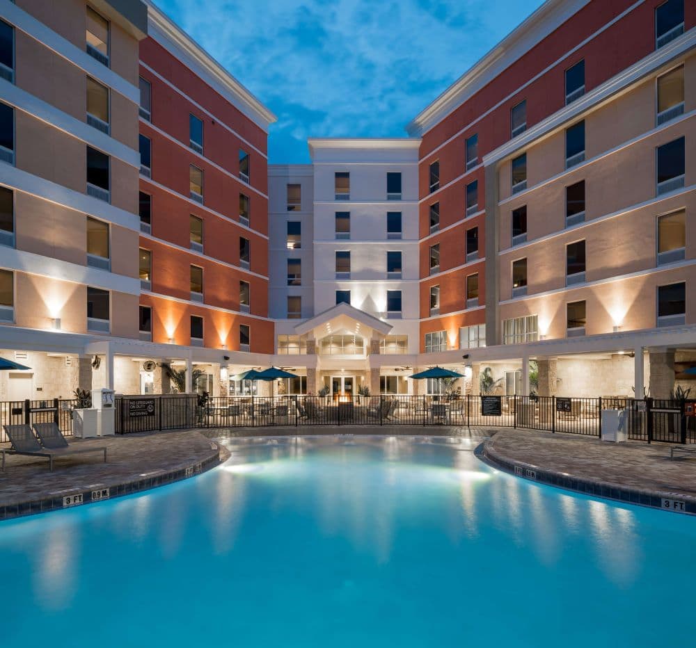 Hampton Inn & Suites Cape Canaveral – hotel near Port Canaveral with free cruise shuttle and modern amenities; the perfect hotel near Port Canaveral cruises
