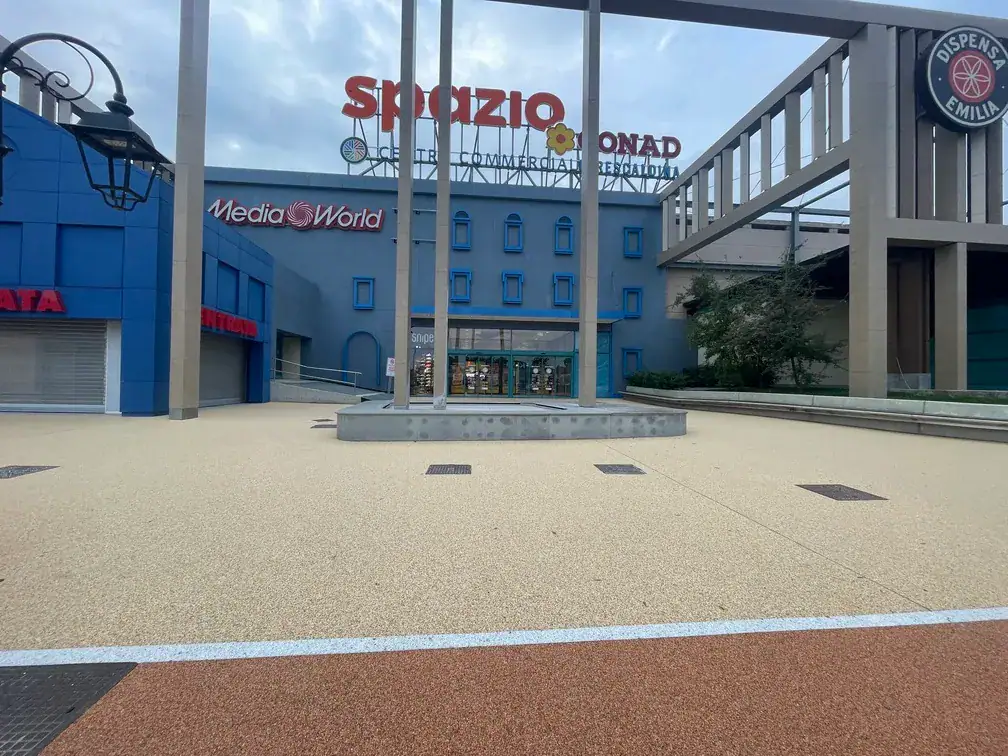 prima-drain-stone-drenante-centro-commerciale-rescaldina