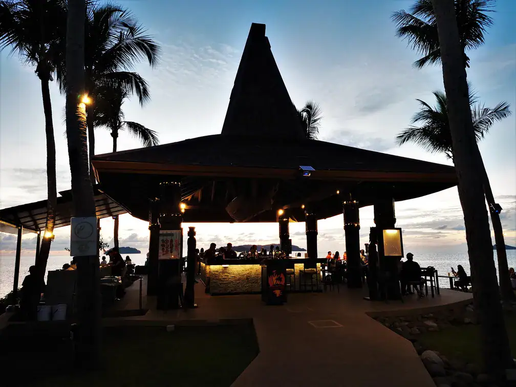 sunset bar kota kinlabalu