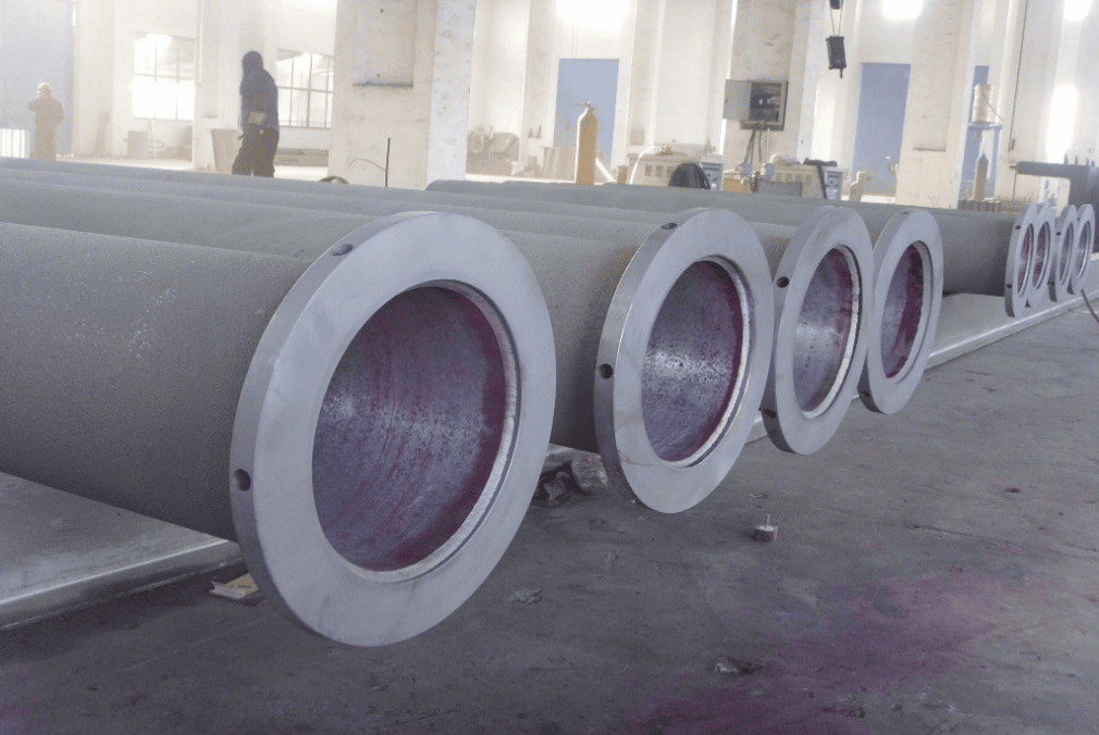 Radiant tube for an industrial heat treatment furnace, reference 5