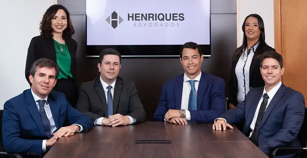 Equipe de executivos em foto corporativa realizada na empresa em Belo Horizonte