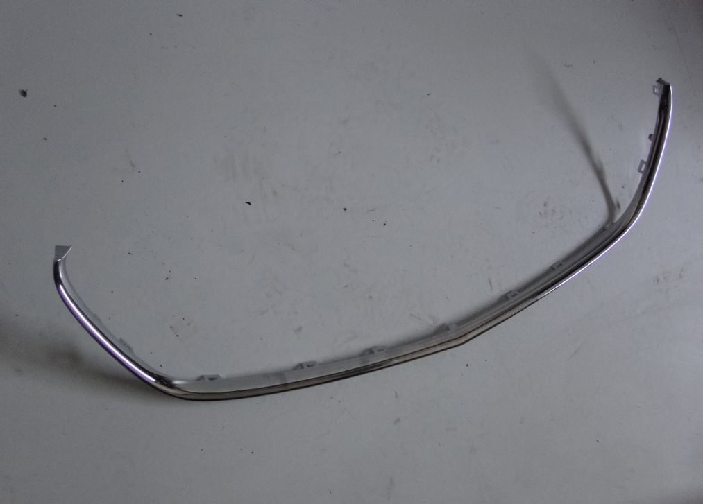 MERCEDES V KLASA W447 CHROM LISTWA POD GRILL NOWY - obrazek 2