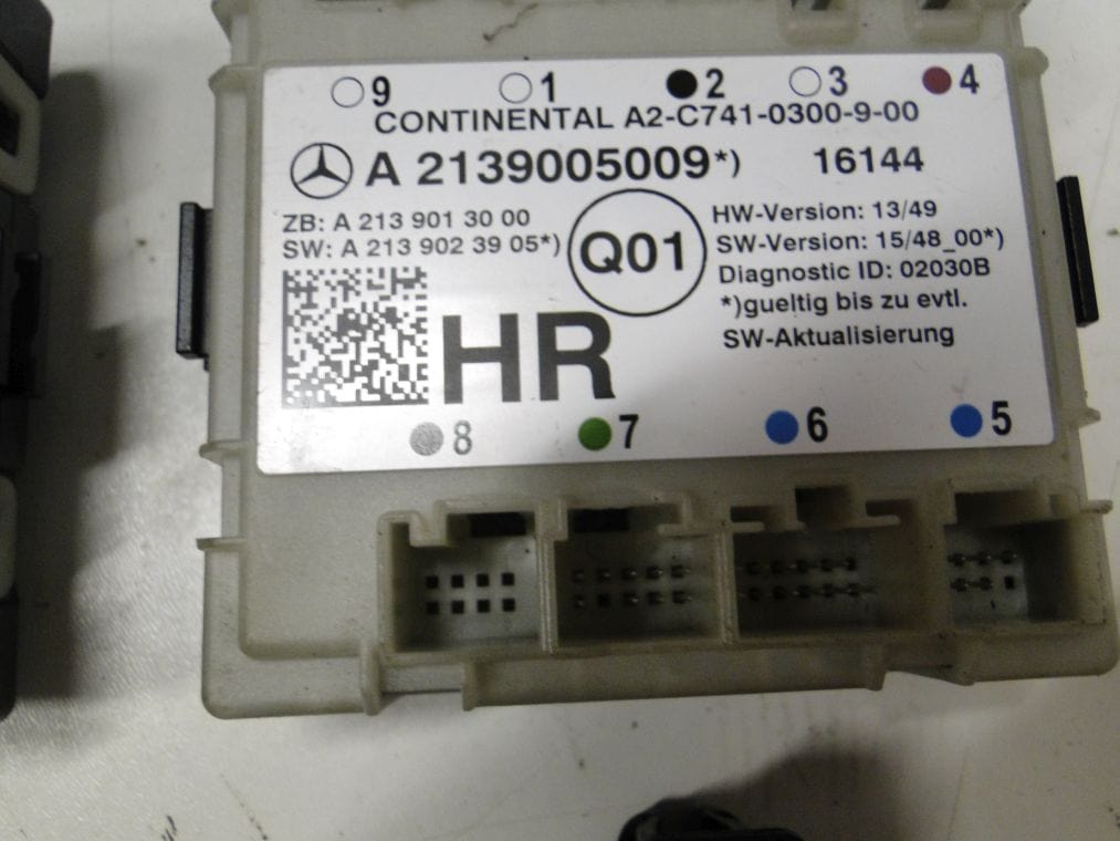 MERCEDES E KLASA W213 MODUŁ DRZWI A2139005009