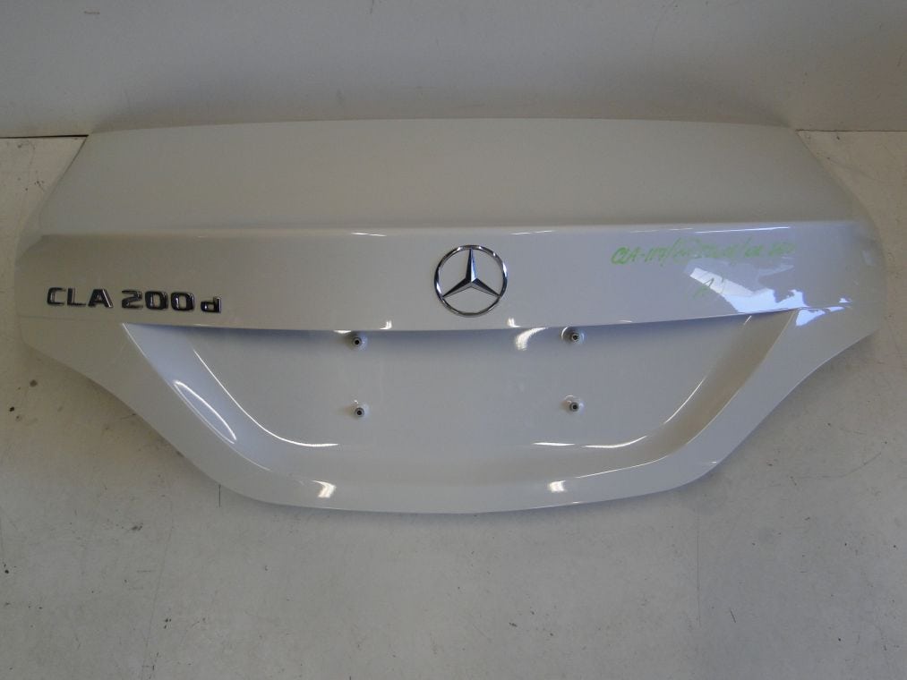 MERCEDES CLA W117 KLAPA KOLOR 650