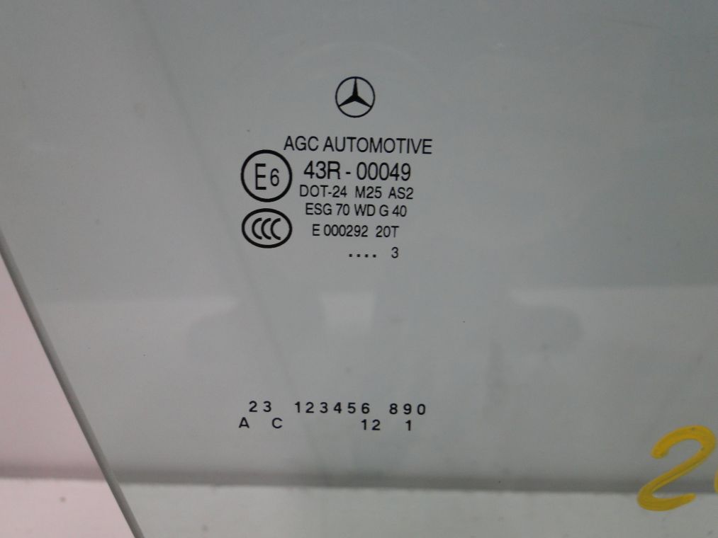 MERCEDES C KLASA 204 SZYBA PRZEDNIA PRAWA 2013 - obrazek 3