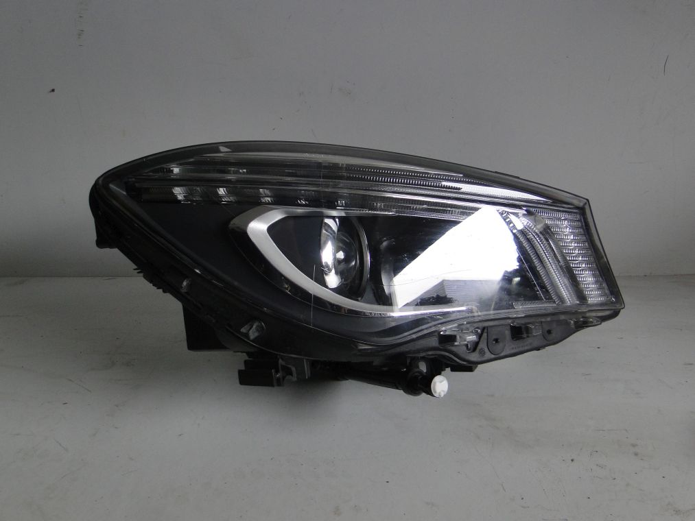 MERCEDES CLA W117 PO LIFCIE LAMPA XENON PRAWA