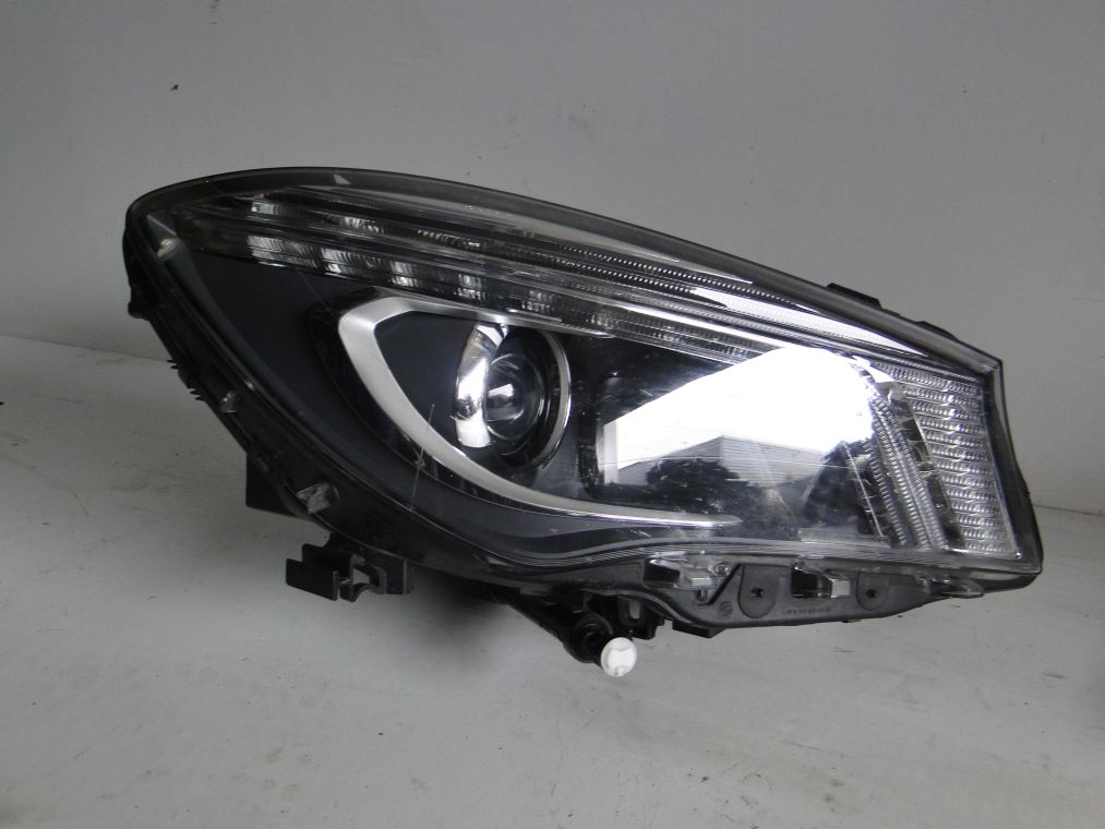 MERCEDES CLA W117 PO LIFCIE LAMPA XENON PRAWA - obrazek 2