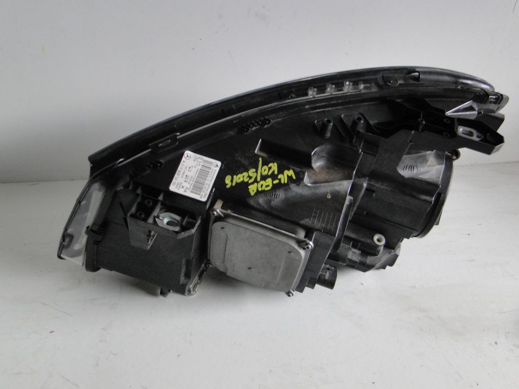 MERCEDES CLA W117 PO LIFCIE LAMPA XENON PRAWA - obrazek 3