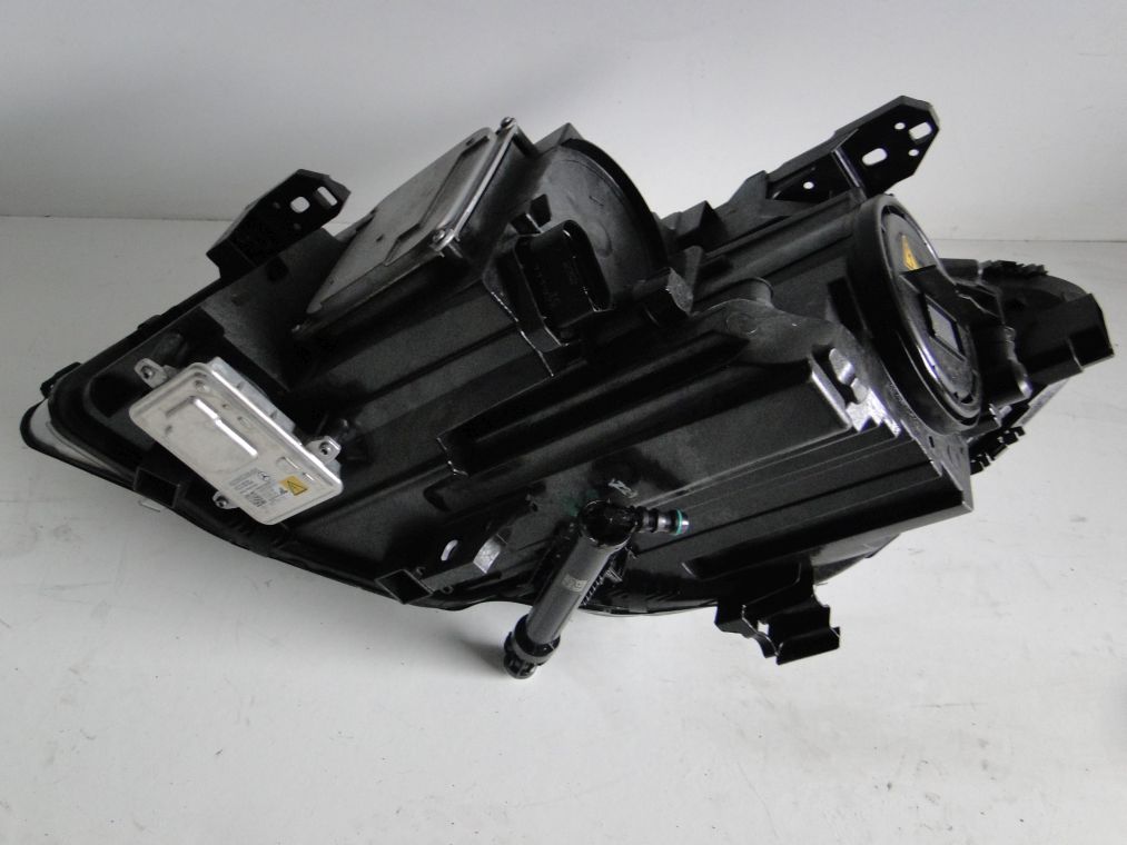 MERCEDES CLA W117 PO LIFCIE LAMPA XENON PRAWA - obrazek 5