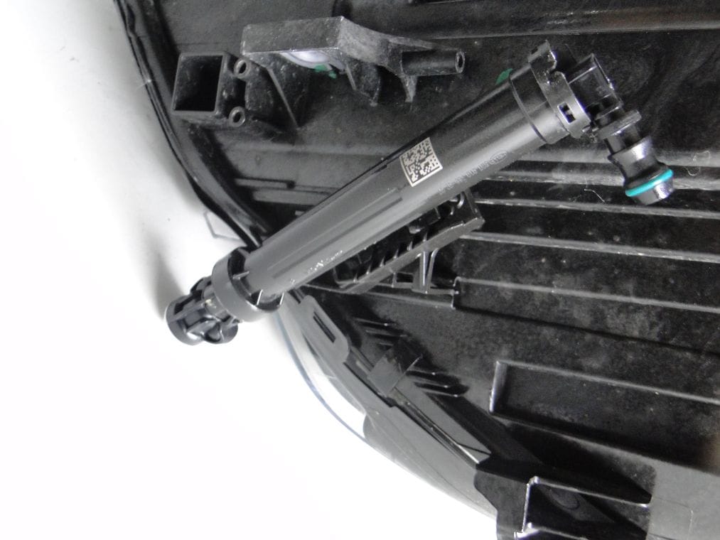 MERCEDES CLA W117 PO LIFCIE LAMPA XENON PRAWA - obrazek 6