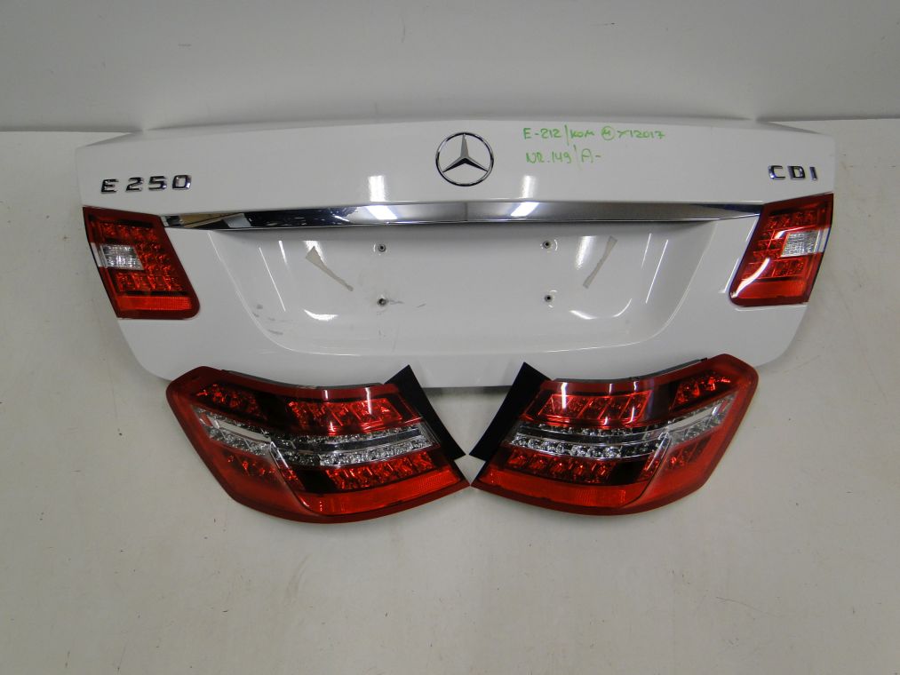 MERCEDES E KLASA W212 LIMUZYNA LAMPA TYLNA PRAWA LEWA