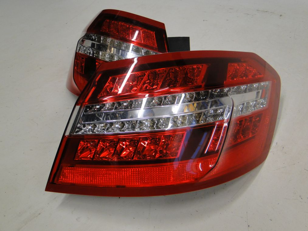 MERCEDES E KLASA W212 LIMUZYNA LAMPA TYLNA PRAWA LEWA - obrazek 3