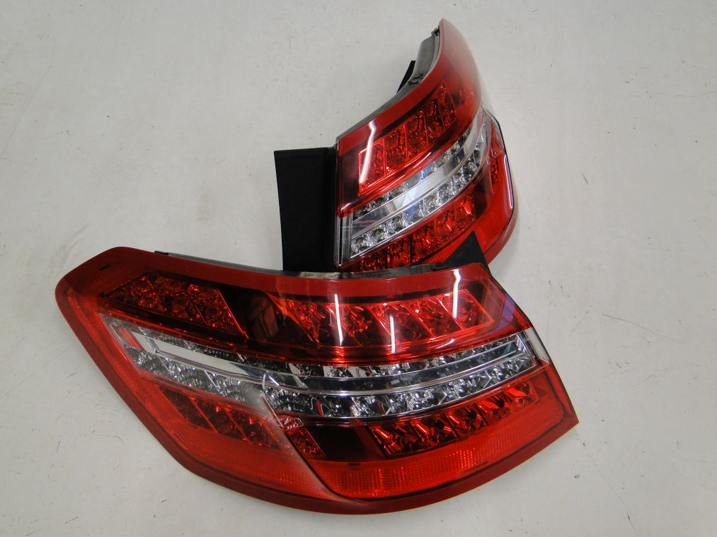 MERCEDES E KLASA W212 LIMUZYNA LAMPA TYLNA PRAWA LEWA - obrazek 5