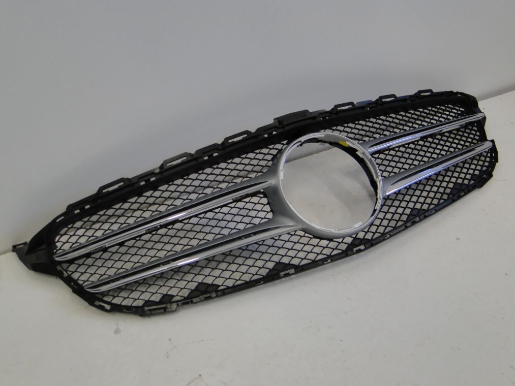 MERCEDES C KLASA W205 GRILL ATRAPA