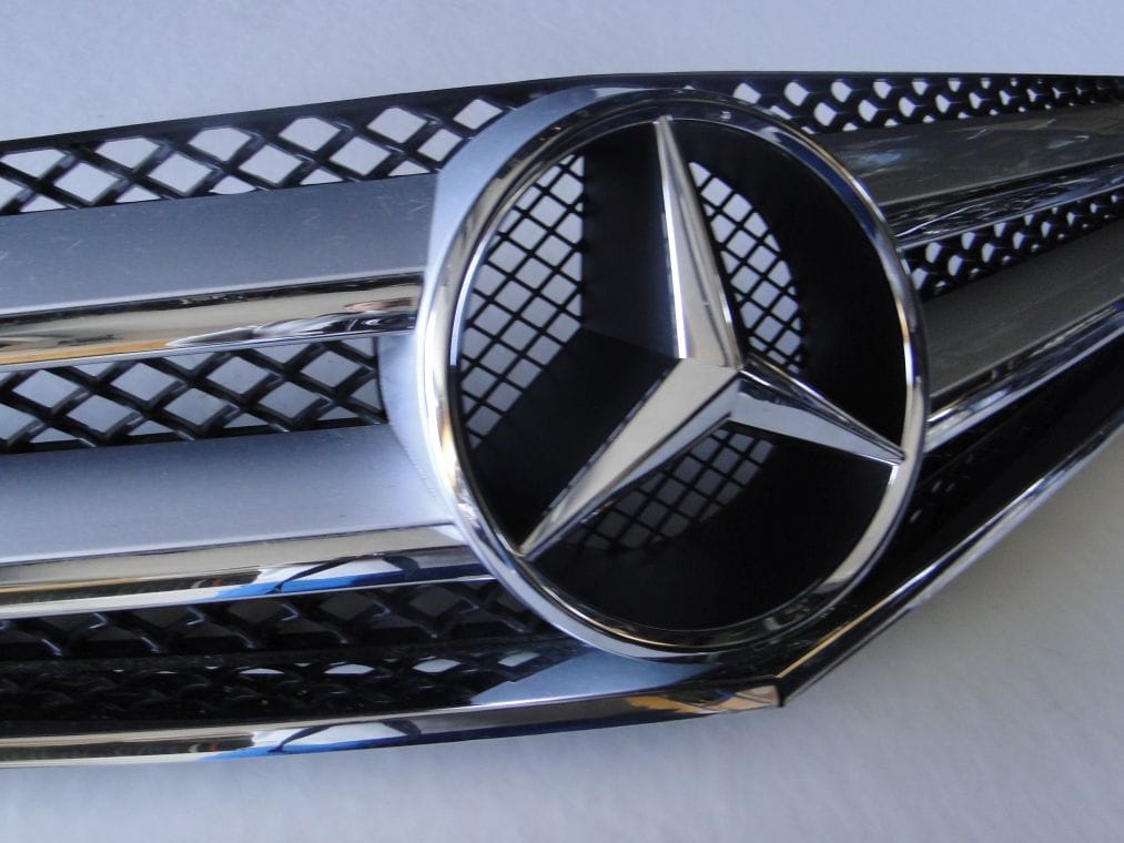 MERCEDES E KLASA W207 GRILL ATRAPA - obrazek 2