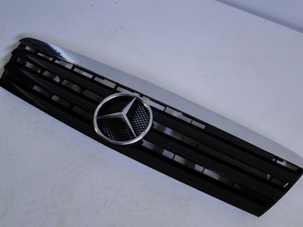 MERCEDES A KLASA W168 GRILL ATRAPA CZARNY - obrazek 2