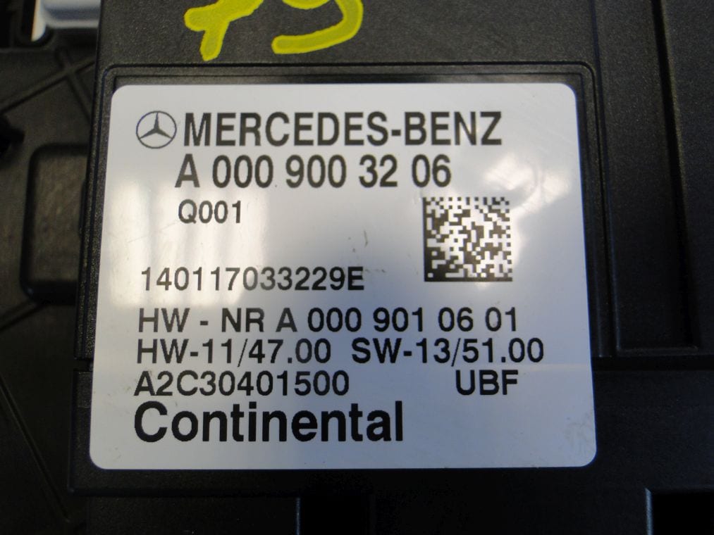 MERCEDES S KLASA W222 MODUŁ POMPY PALIWA A0009003206 - obrazek 2