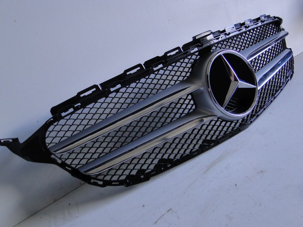 MERCEDES C KLASA W205 GRILL ATRAPA AMG - obrazek 5