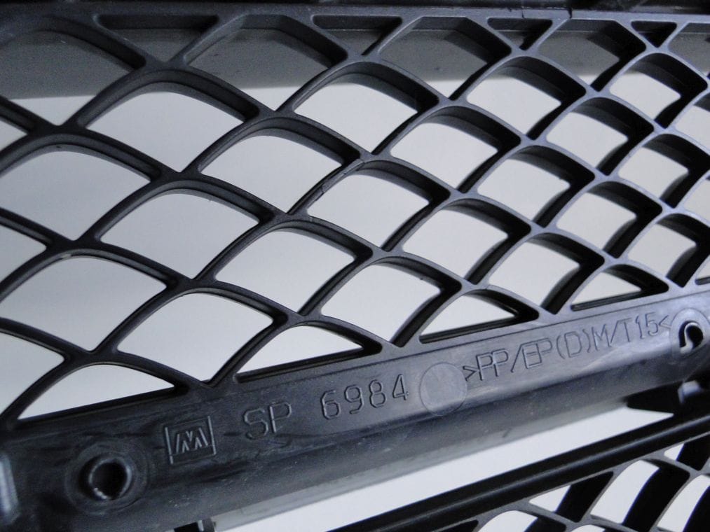 MERCEDES C KLASA W205 GRILL ATRAPA AMG - obrazek 9