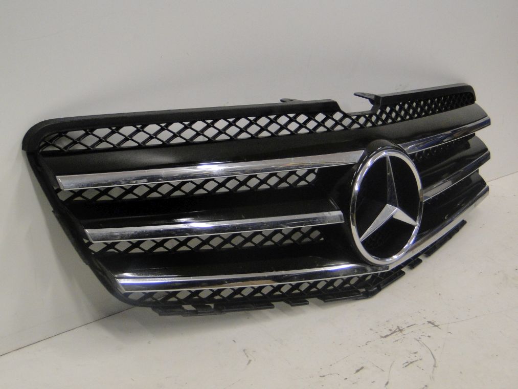 MERCEDES R KLASA W251 PO LIFCIE GRILL AMG ATRAPA - obrazek 3