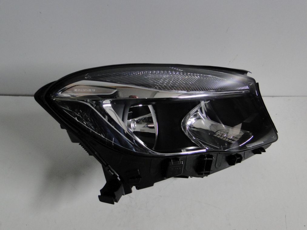 MERCEDES GLA X156 PO LIFCIE LAMPA ZWYKŁA H7 PRAWA