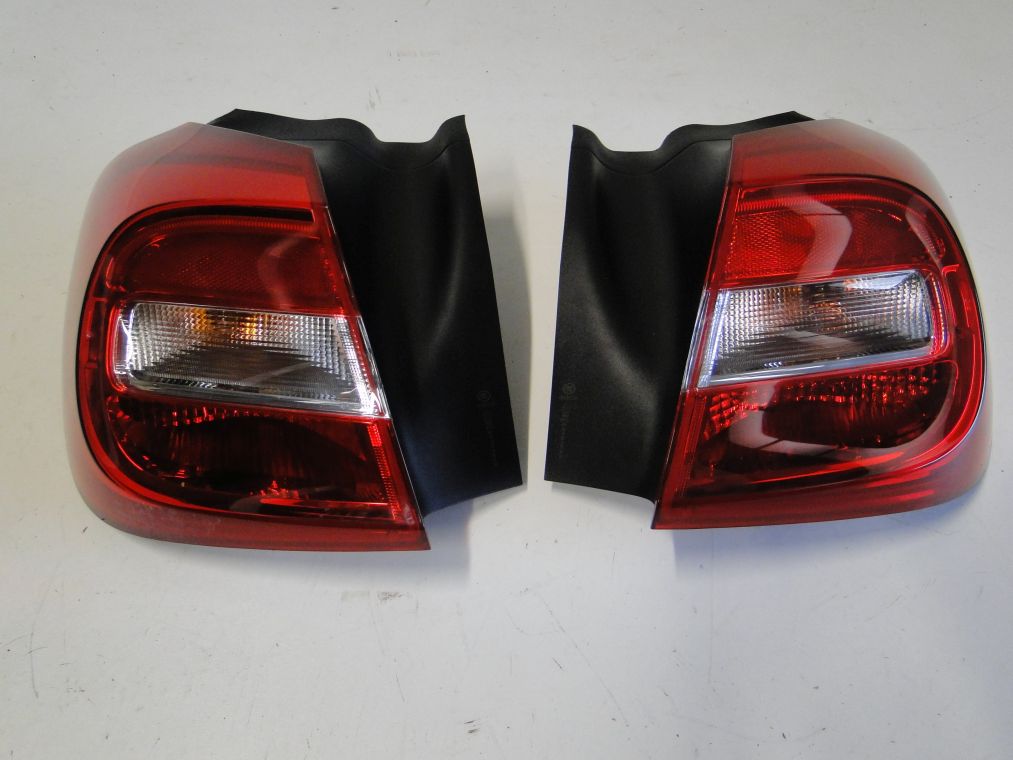 MERCEDES GLA X156 LAMPA TYLNA PRAWA LEWA