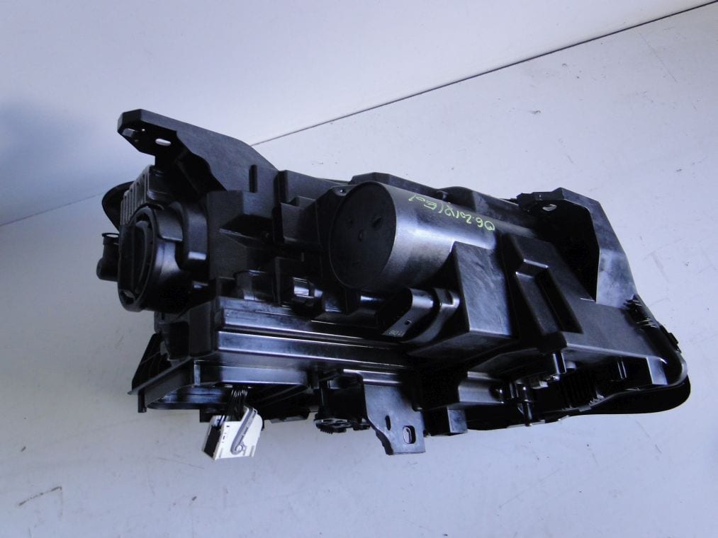 MERCEDES GLA X156 PO LIFCIE LAMPA XENON LEWA - obrazek 5