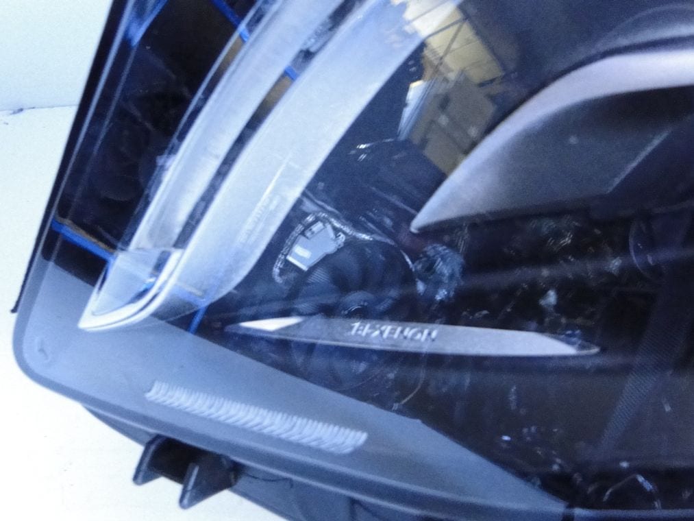 MERCEDES GLA X156 PO LIFCIE LAMPA XENON LEWA - obrazek 9