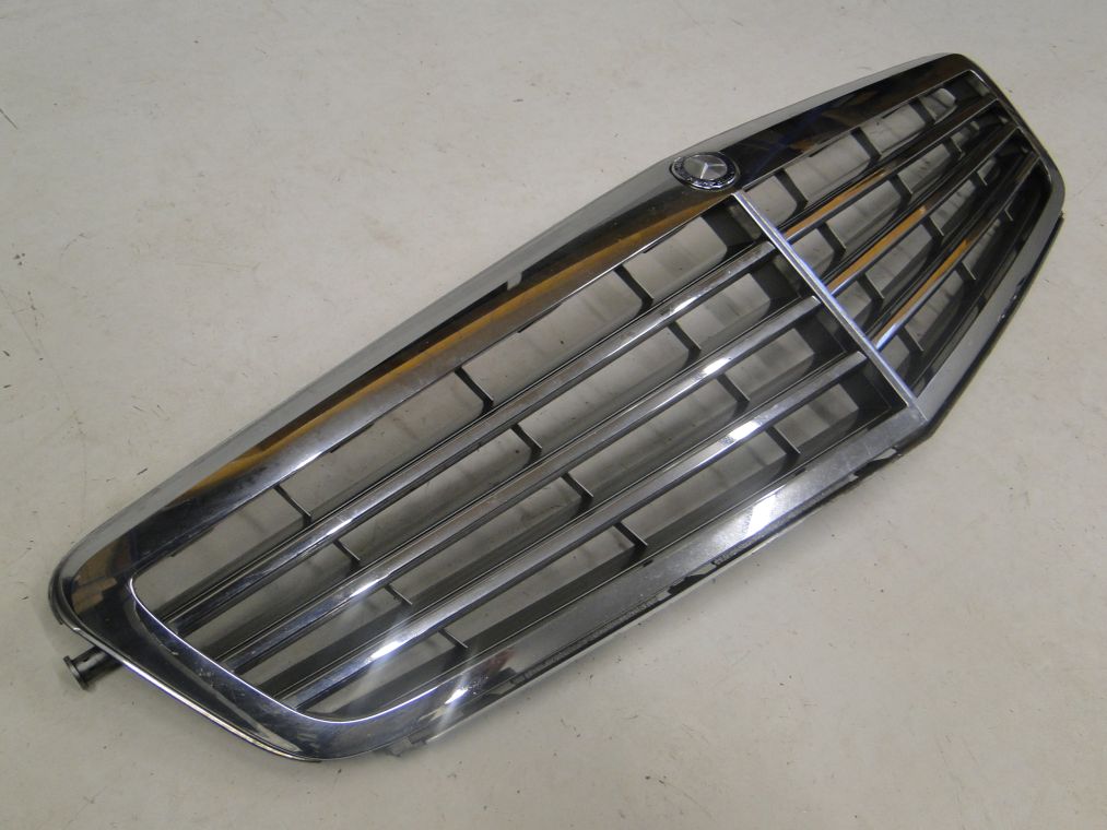 MERCEDES C KLASA W204 GRILL ATRAPA A2048800323 - obrazek 2