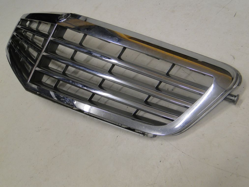 MERCEDES C KLASA W204 GRILL ATRAPA A2048800323 - obrazek 3