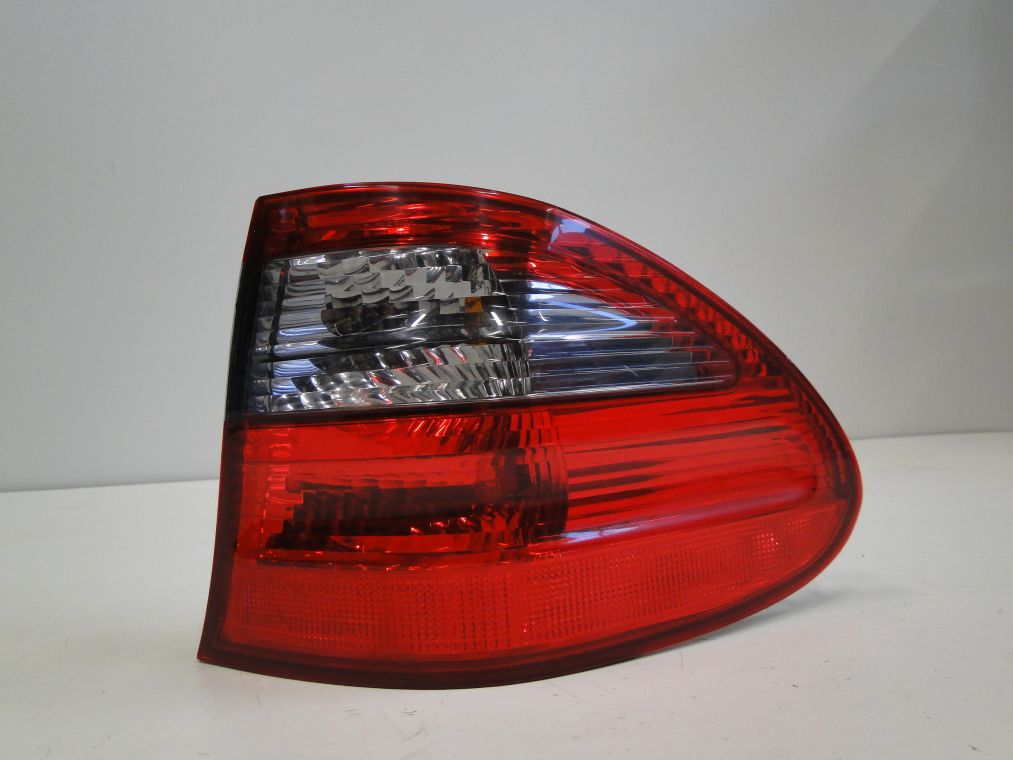 MERCEDES E KLASA W211 KOMBI AVANTGARDE LAMPA TYLNA PRAWA