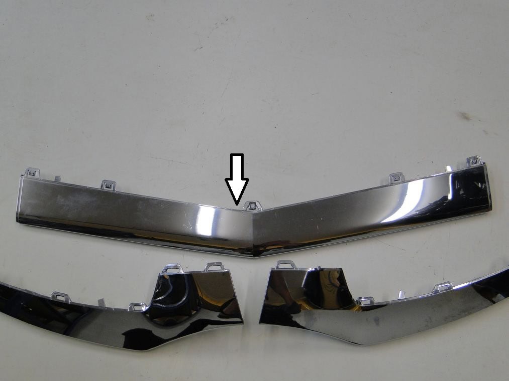 MERCEDES E KLASA W207 PO LIFCIE AMG LISTWA CHROM