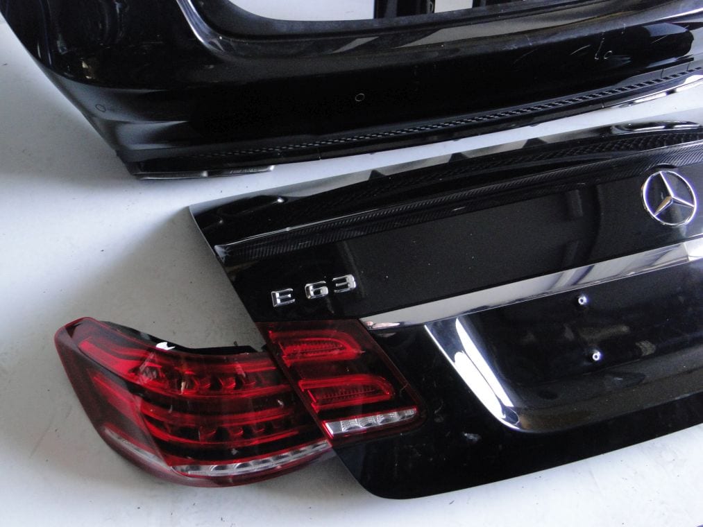 E KLASA W212 63 AMG ZDERZAK + KLAPA + LAMPA CARBON - obrazek 7