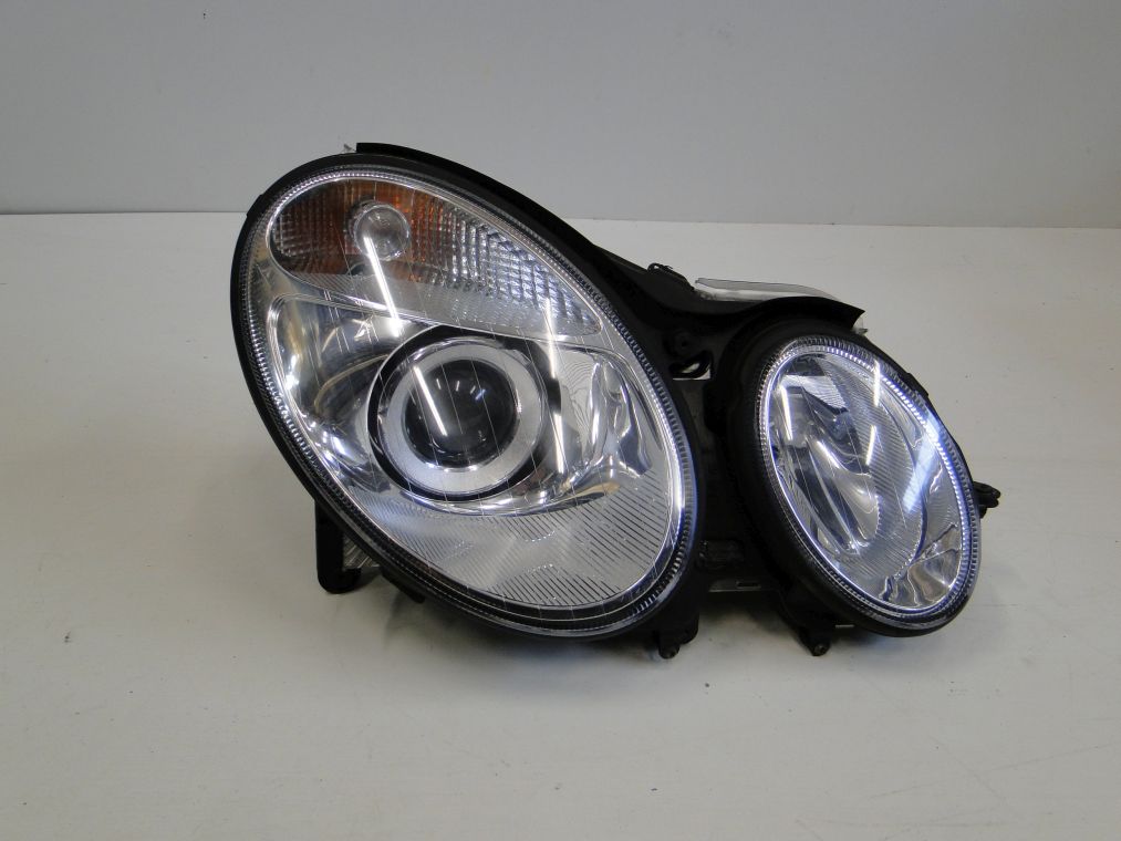 MERCEDES E KLASA W211 LAMPA XENON PRAWA SKRĘTNA