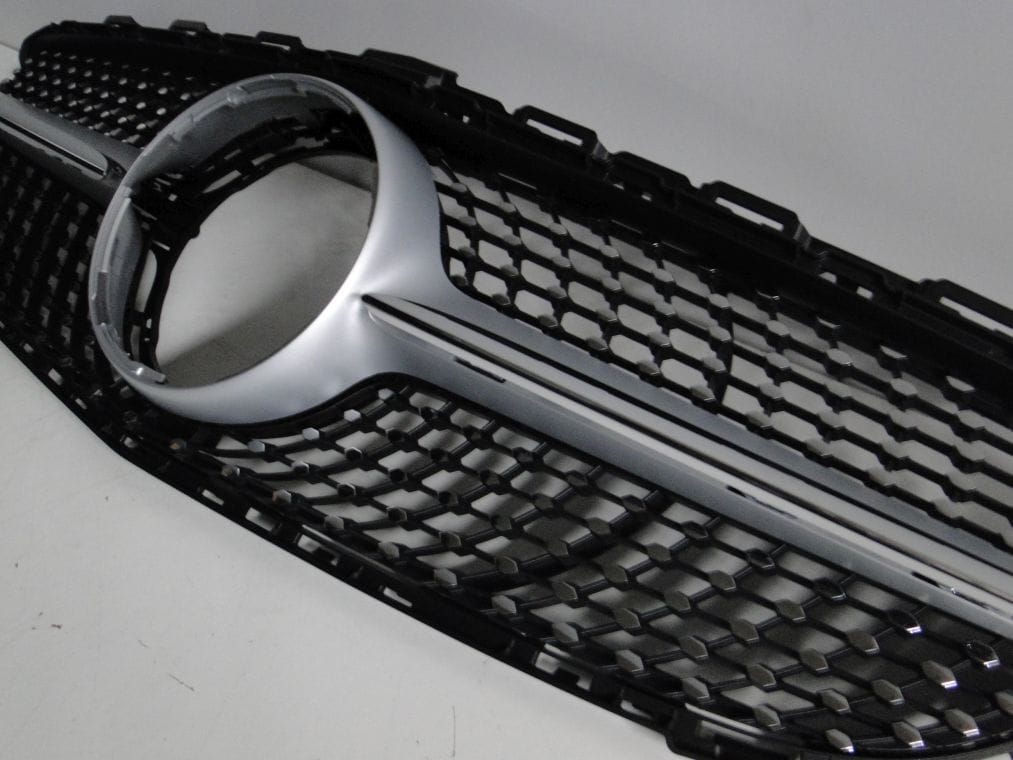 MERCEDES C KLASA W205 GRILL DIAMENT ATRAPA NOWY - obrazek 2