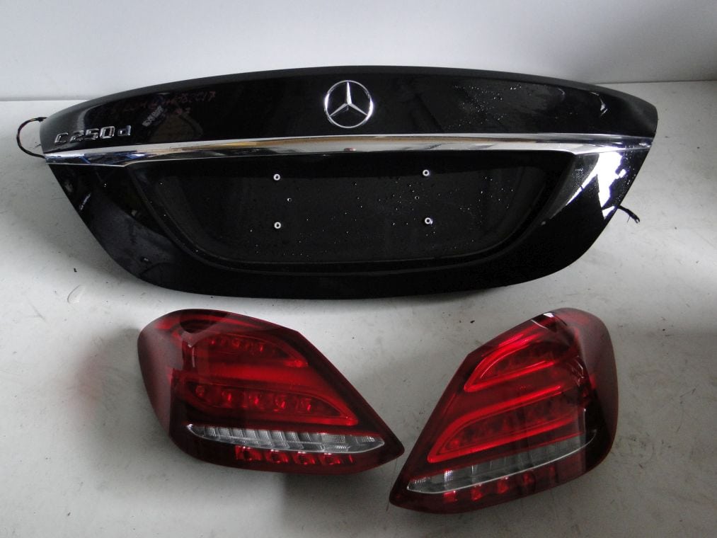 MERCEDES C KLASA W205 AMG KLAPA