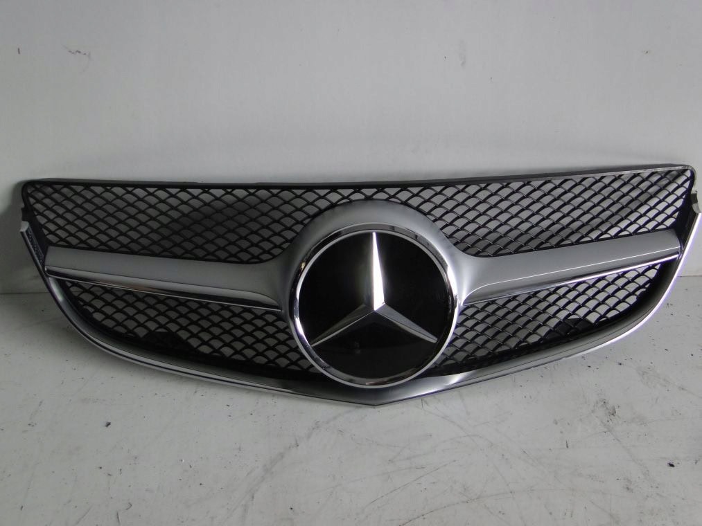 MERCEDES E KLASA W207 PO LIFCIE GRILL ATRAPA NA DISTRONIK