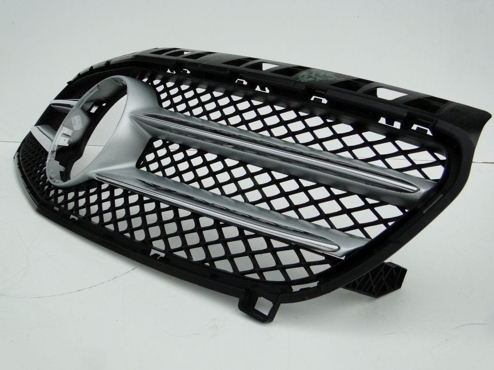 MERCEDES A KLASA W176 GRILL ATRAPA